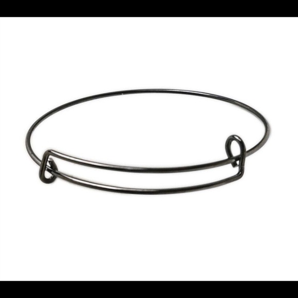 16 Assorted Expandable Wire Bangles - Picture 7 of 9